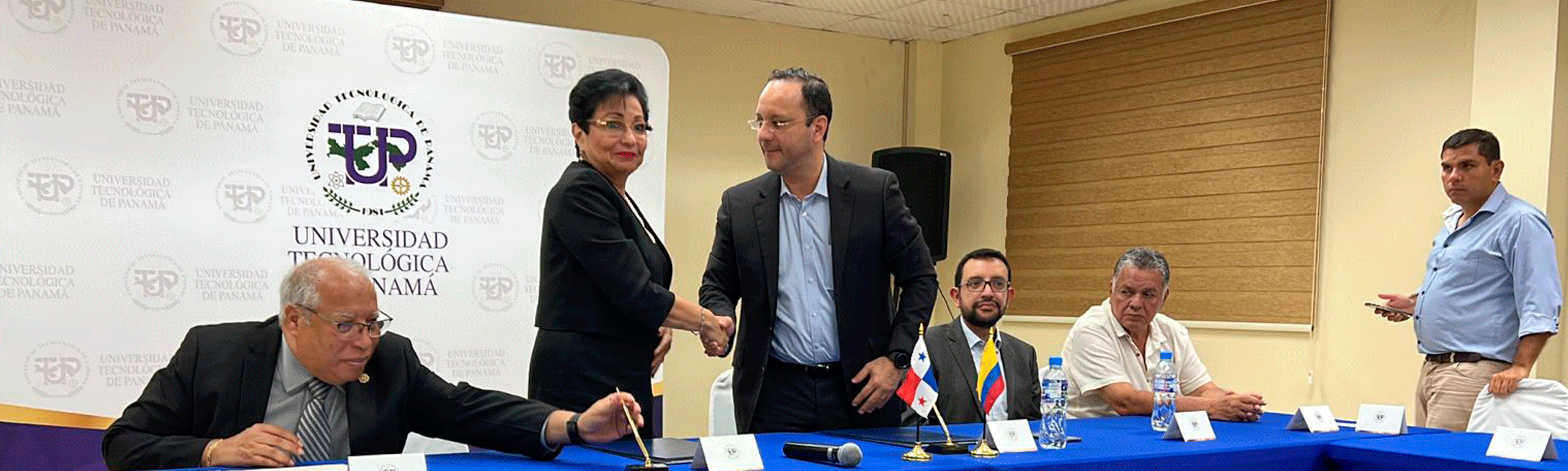 CORHUILA firma convenio con la Universidad Tecnológica de Panamá